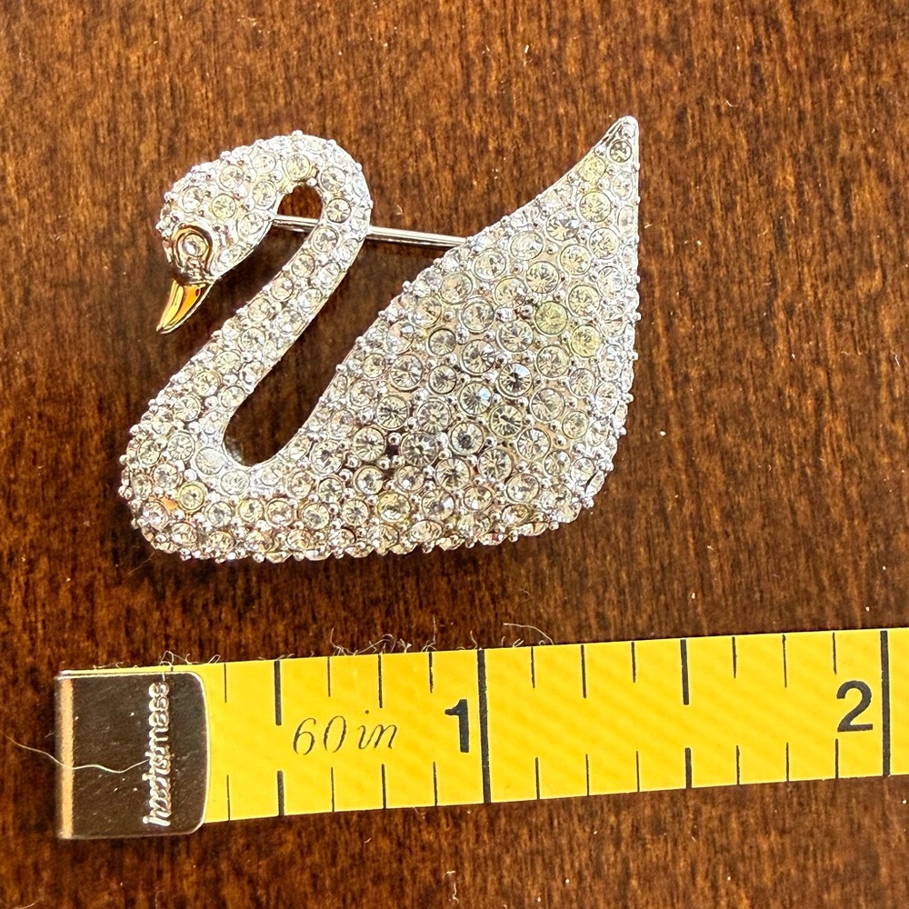 Swarovski Crystal Swan Brooch - Picture 5 of 6